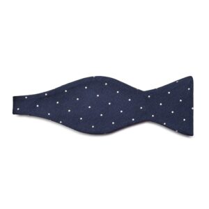 Elegancka granatowa mucha wiązana w białe kropki